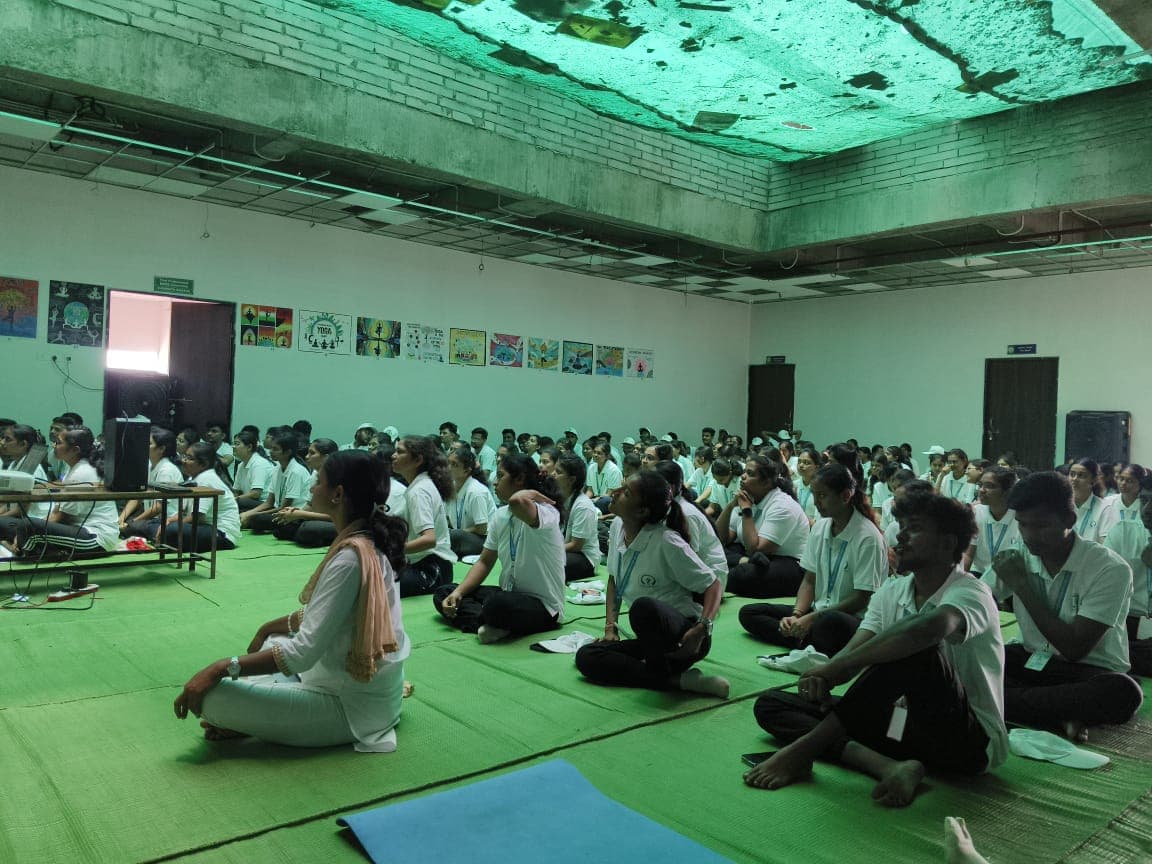 Late Jamunabai Bhondekar MR School, Umri