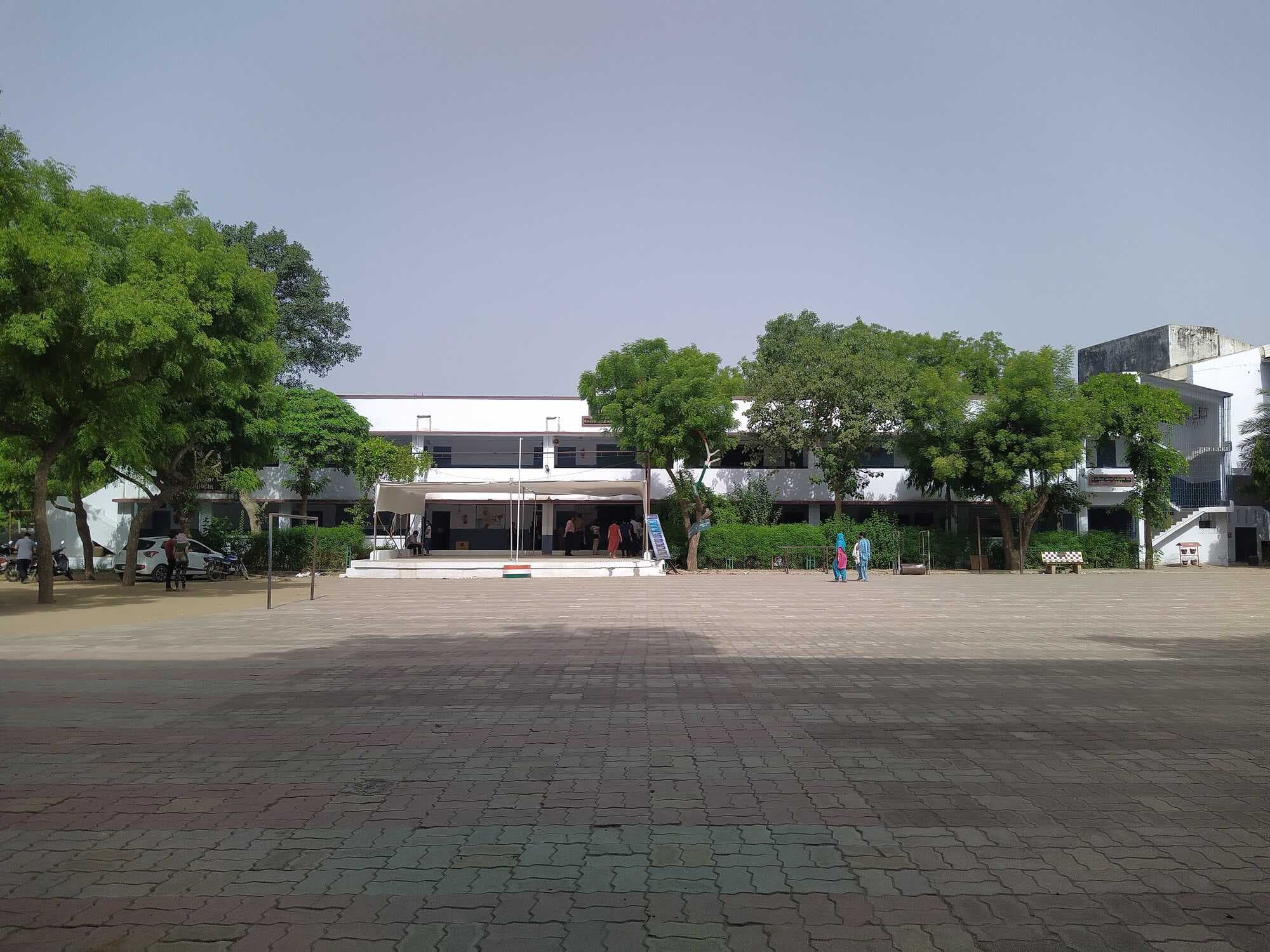Late Jamunabai Bhondekar Mahavidyalaya, Navegaon