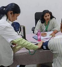 dr. examining patient